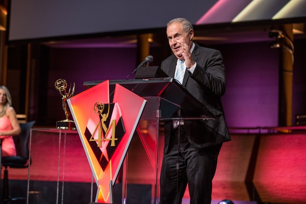 4037_TB2_3006_lr